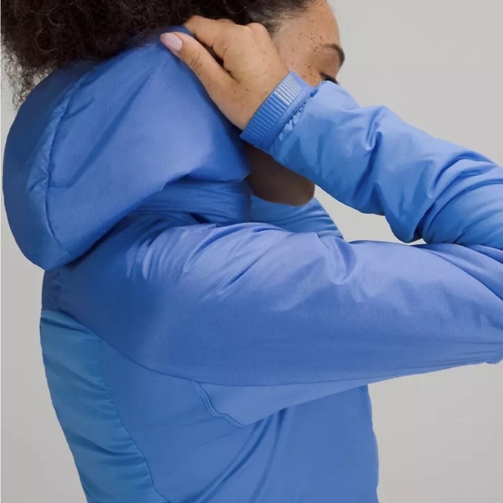 Lululemon Down For It Jacket Blue Nile sz.12 💙 - Picture 5 of 11